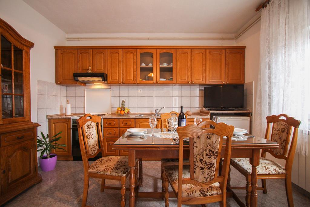 Apartment Cvita Trogir Zimmer foto
